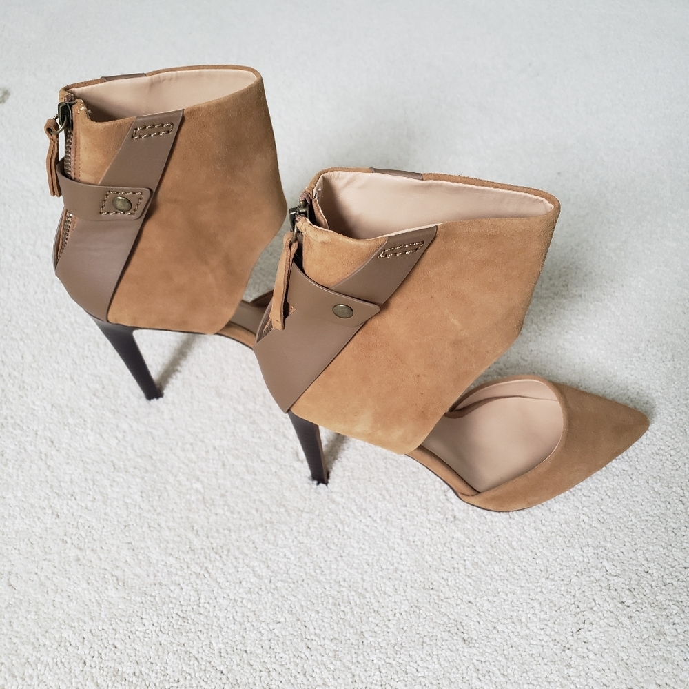 NWOT Joe's Jeans Tan Suede Ankle Cuff Heels sz9